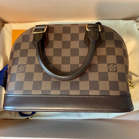 SOLD Louis Vuitton Alma Damier Ebene Shoulder Bag BB Brown Canvas (Microchipped) - Picture 4 of 15
